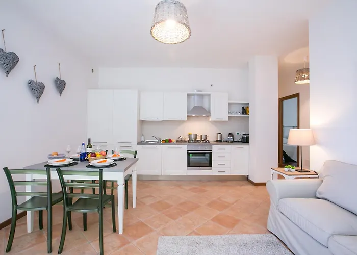 Casa Al Prato Apt. B 아파트 *