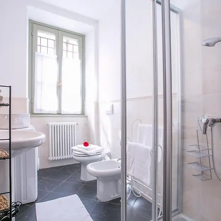 Casa Al Prato Apt. B * Варенна